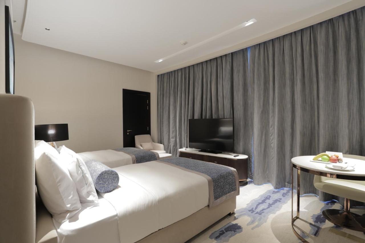 Century Marina Hotel - Lusail Exterior foto Deluxe Room