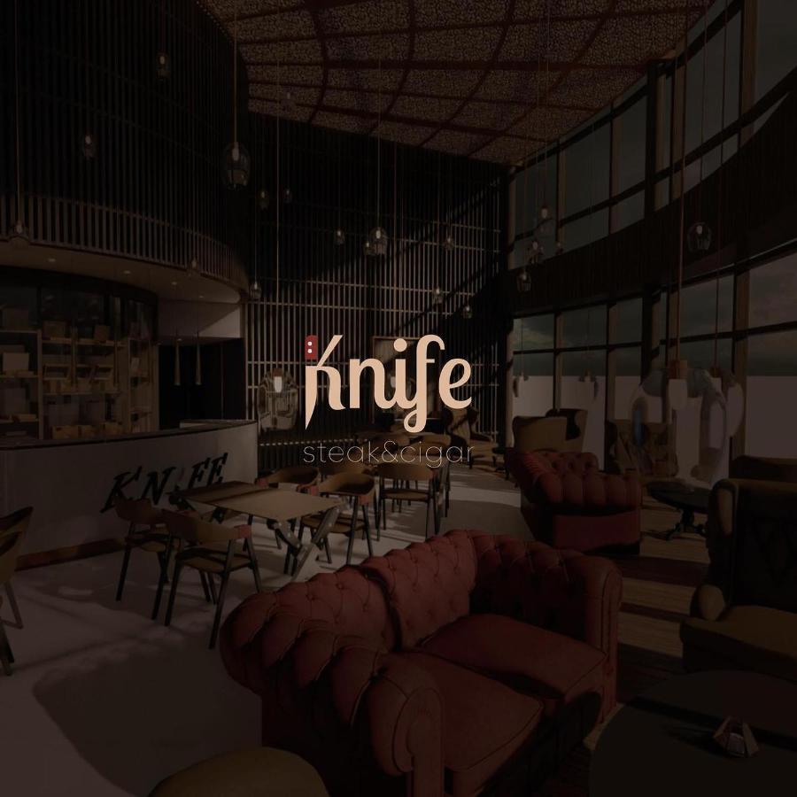 Century Marina Hotel - Lusail Exterior foto Interior of iKnife