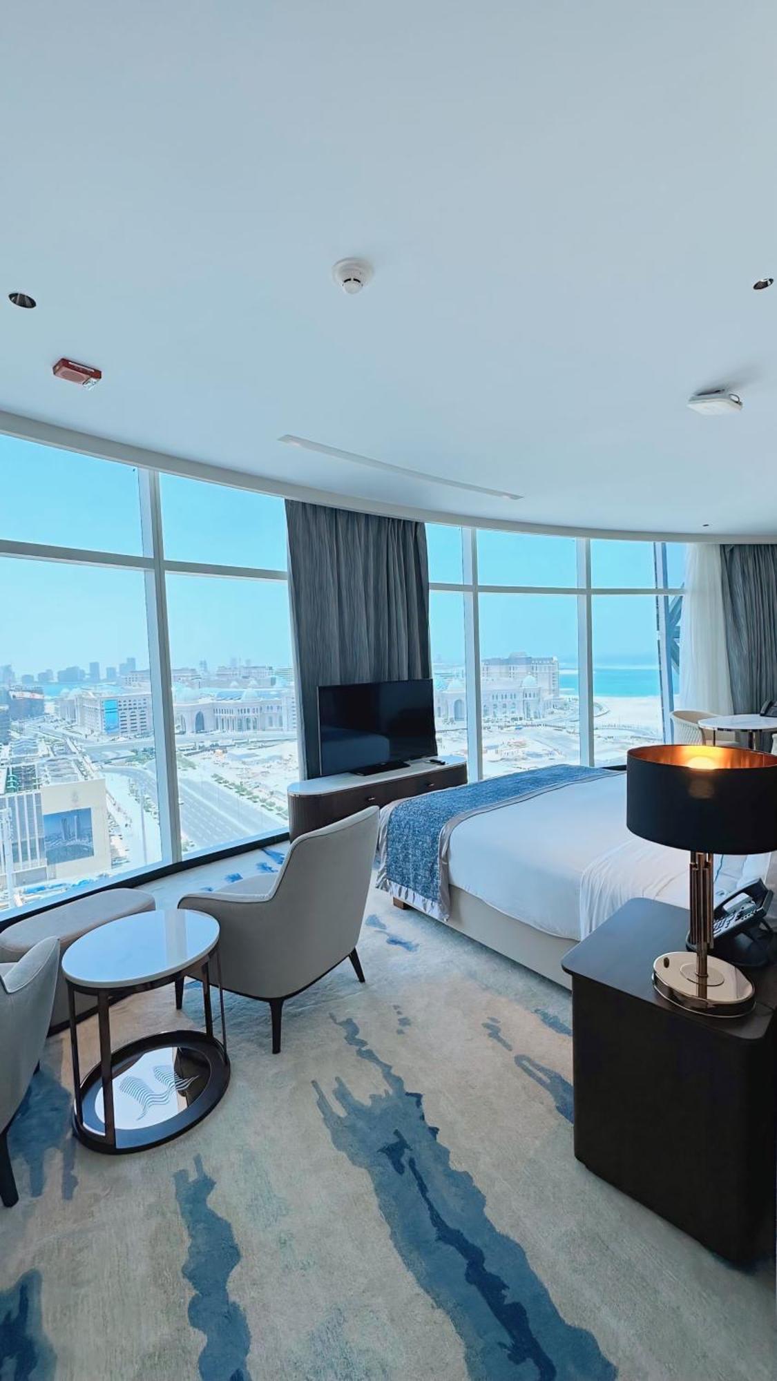 Century Marina Hotel - Lusail Exterior foto A bedroom at the hotel